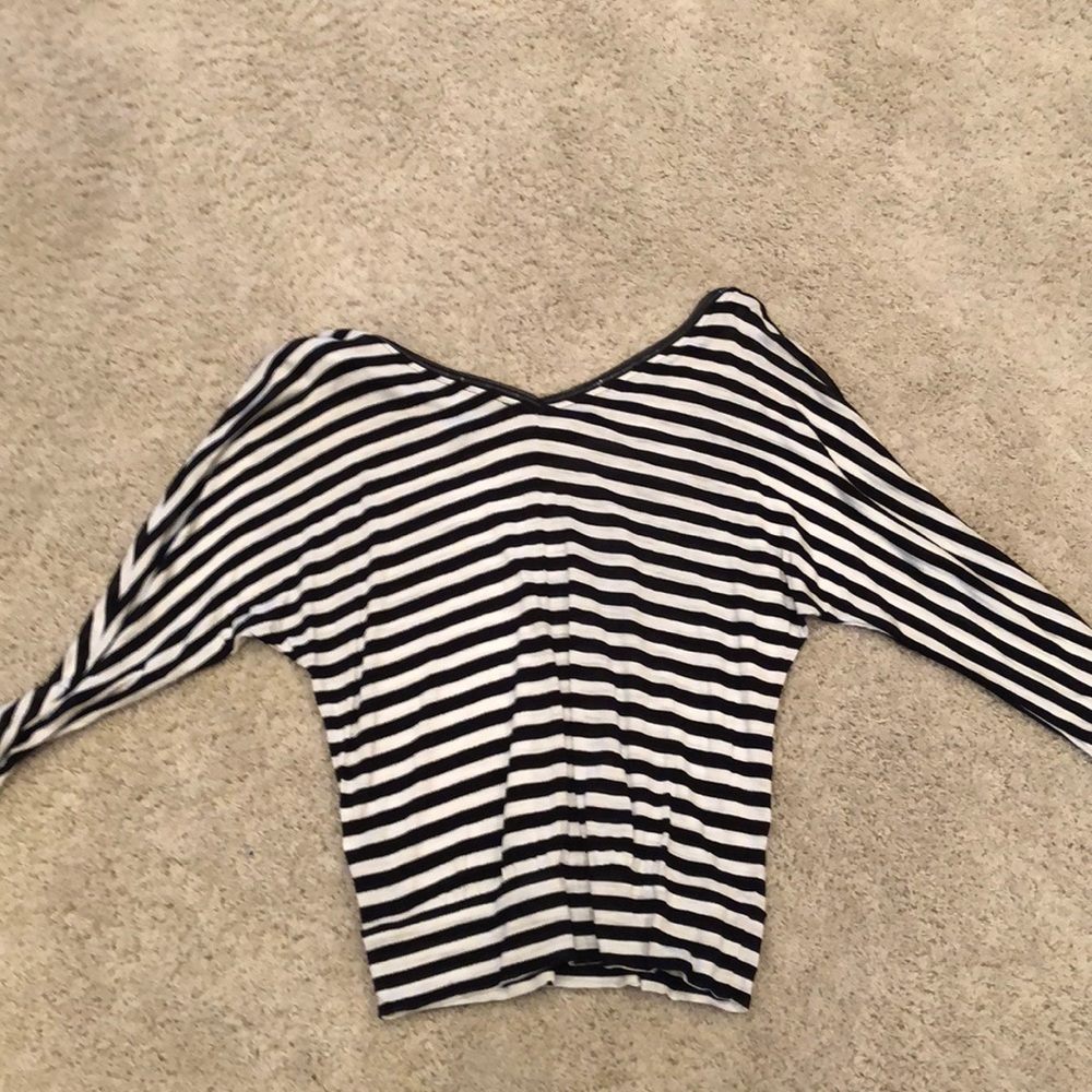Black house white market long sleeve tee